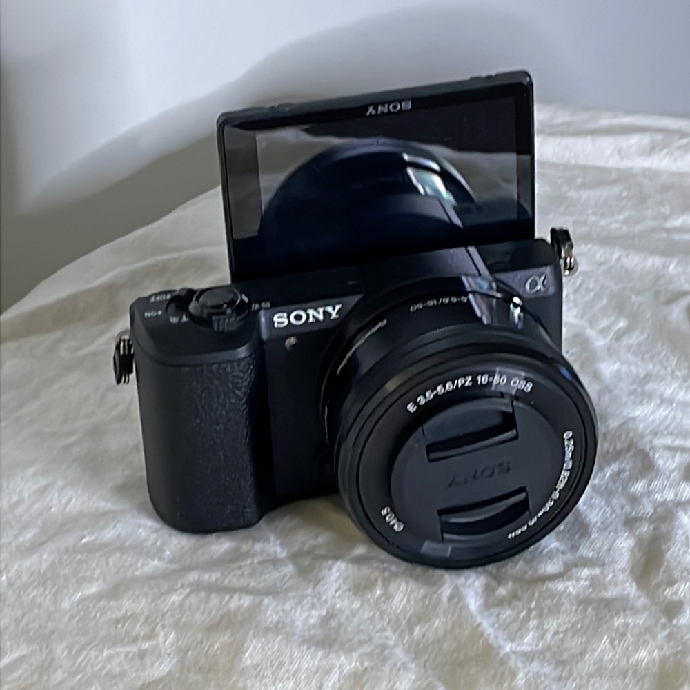 Sony Alpha a5100 Mirrorless camera